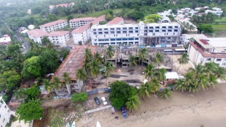 Reiteran denuncia que cadena hotelera construye dos edificaciones de forma violatoria a las leyes en Cabarete