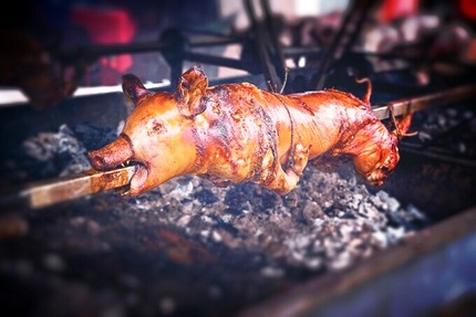 Puertoplateños se alistan para celebrar tradicional cena de Nochebuena y el Día de Navidad