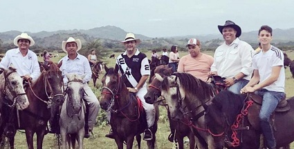 Jinetes del Atlántico realizarán aguinaldo a caballo para despedir el año con un sancocho en Puerto Plata