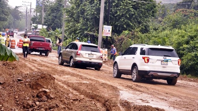 Transportistas de carga exigen del gobierno reparación inmediata carretera Puerto Plata-Navarrete