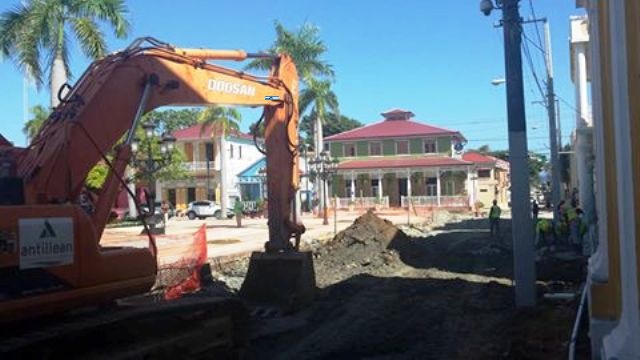 Comerciantes del Centro Histórico de Puerto Plata al borde de la quiebra por improvisaciones en trabajos de remoción en esa zona