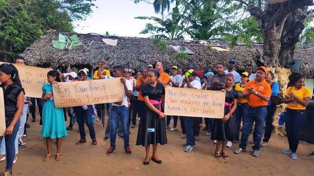 Vuelven a protestar en Luperón por deplorables condiciones de varios centros educativos