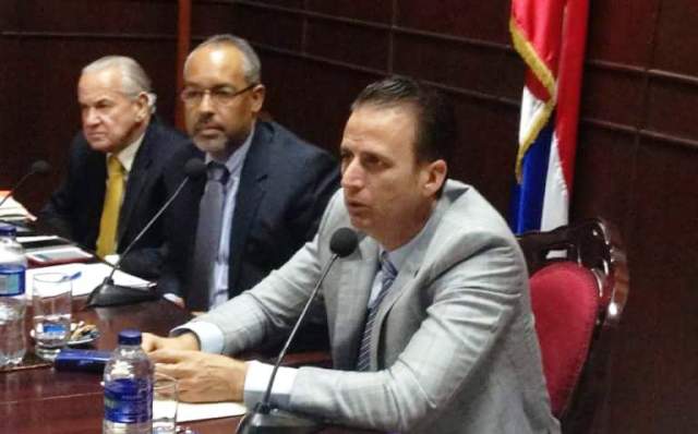 Alcalde de Puerto Plata se incomoda por lluvia de críticas a su gestión realizadas en medios y redes sociales