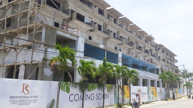 Advierten que Lifestyle Holidays viola leyes en Cabarete con dos construcciones, cabildo de allí dispone paralizar obras