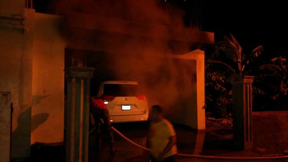 Incendios sucedidos en Imbert causan daños a vehículos y viviendas, autoridades investigan