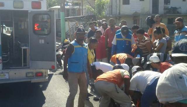 Choque de motocicletas deja dos heridos en Puerto Plata, colisionan dos camiones en Altamira
