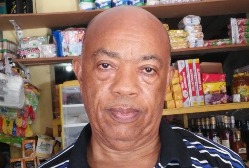 Comerciante agradece al gobierno dominicano el asfaltado de calles en la sección Pérez de Imbert