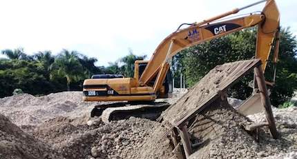 Denuncian que se continúa extrayendo agregados y materiales para la construcción en detrimento de varios ríos en Puerto Plata 