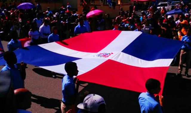 Autoridades, estudiantes y ciudadanos de Puerto Plata celebraron con fervor patriótico el 174 aniversario de la Independencia Nacional