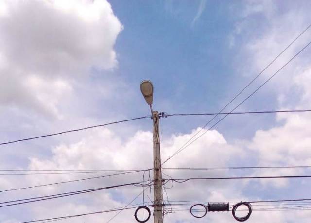 Ciudadanos puertoplateños se quejan de la EDENORTE por dejadez en restaurar luminarias quemadas y aumento en tarifa sin explicación  