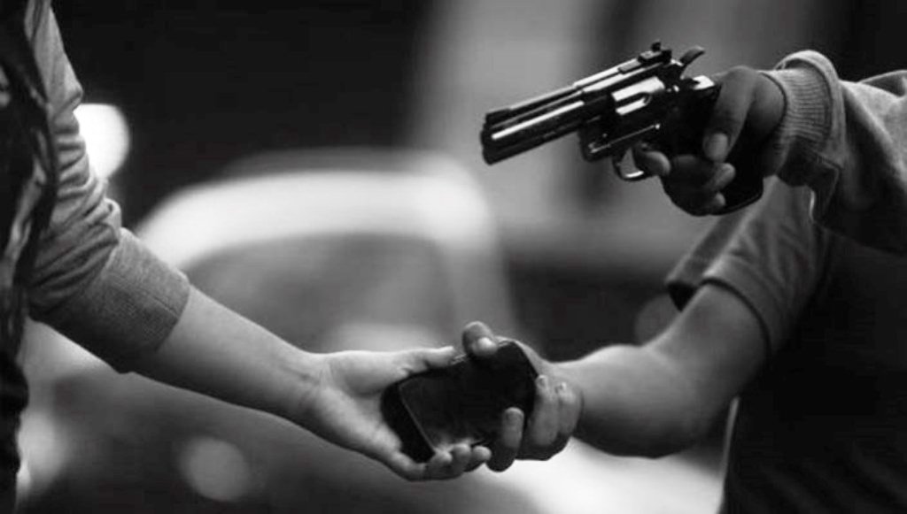 Delincuentes armados despojan mujer de un teléfono celular en sector de Puerto Plata, y huyeron a bordo de una motocicleta