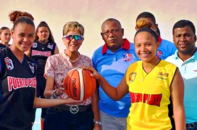 Inauguran torneo baloncesto femenino de la ABAPPLATA donde compiten seis equipos