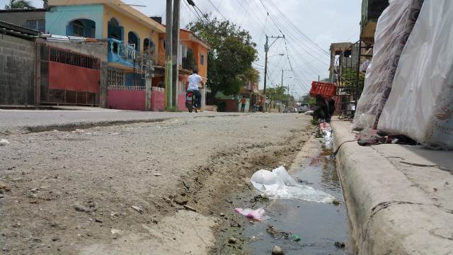 Realizarán protesta en Playa Oeste por dejadez de autoridades ante malas condiciones Antigua Vía Férrea y otras calles