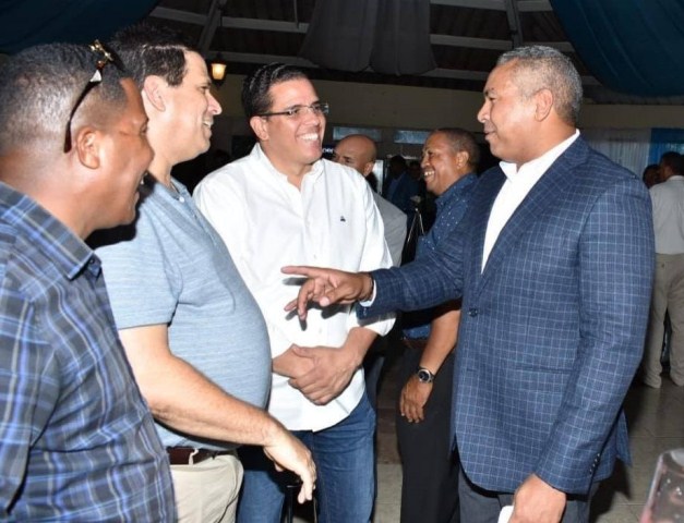 Nuevo comandante Base Aérea de Puerto Plata ofrece coctel a los miembros de la prensa tras su designación