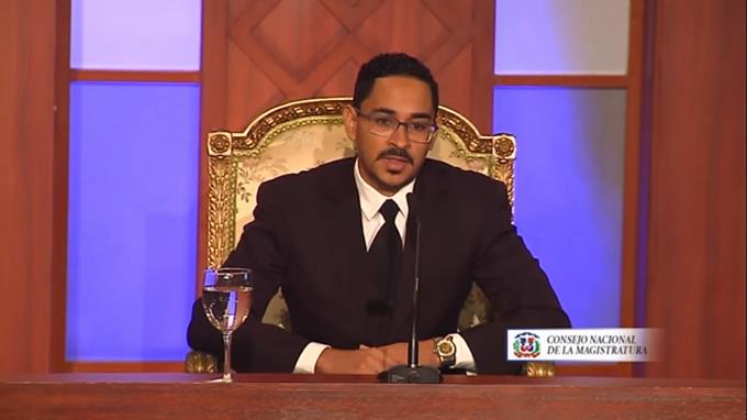 Daba clases en Puerto Plata profesor de derecho cancelado en la UASD por hacer propuestas indecentes a sus alumnas