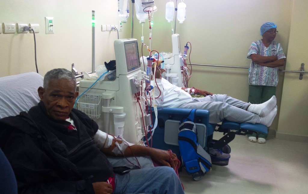 ¡Qué Barbaridad! Otra vez se registran problemas para atender pacientes de Diálisis en Hospital público de Puerto Plata