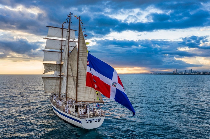 Oficial naval nativo de Luperón es el pionero en comandar primer buque escuela de la Armada de RD