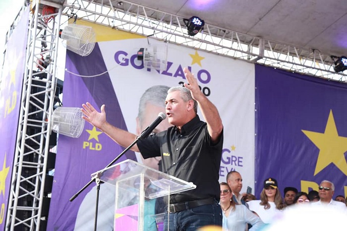 Candidato presidencial del PLD encabezó recorrido proselitista en Puerto Plata, promete seguir impulsando turismo