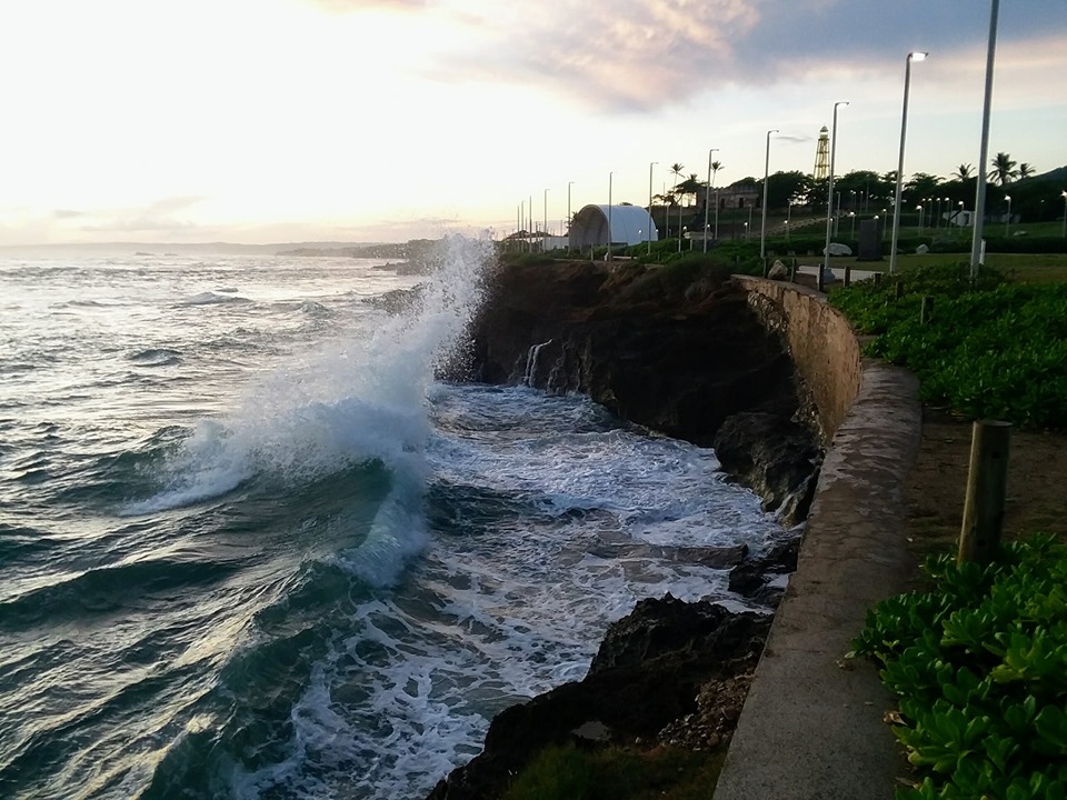 Mantienen suspendidas actividades en playas de Puerto Plata por oleajes anormales en costa Atlántica