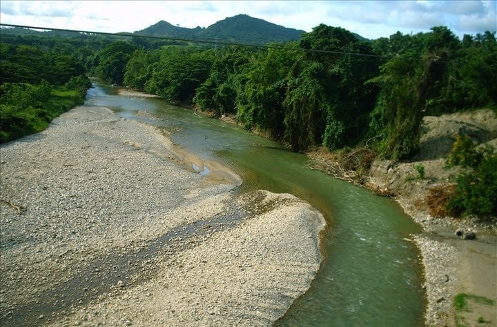 Aguaceros recientes reviven ríos de Puerto Plata que se encontraban completamente secos