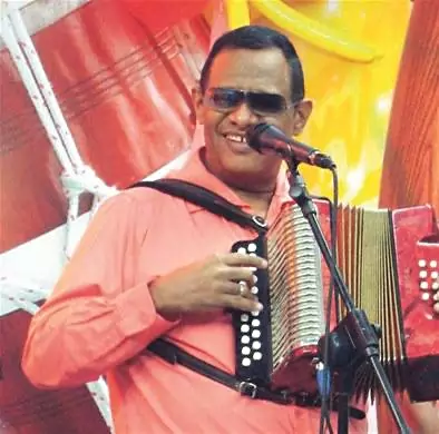 Dan de alta al maestro Rafelito Román músico polifacético nativo de Puerto Plata tras estar hospitalizado