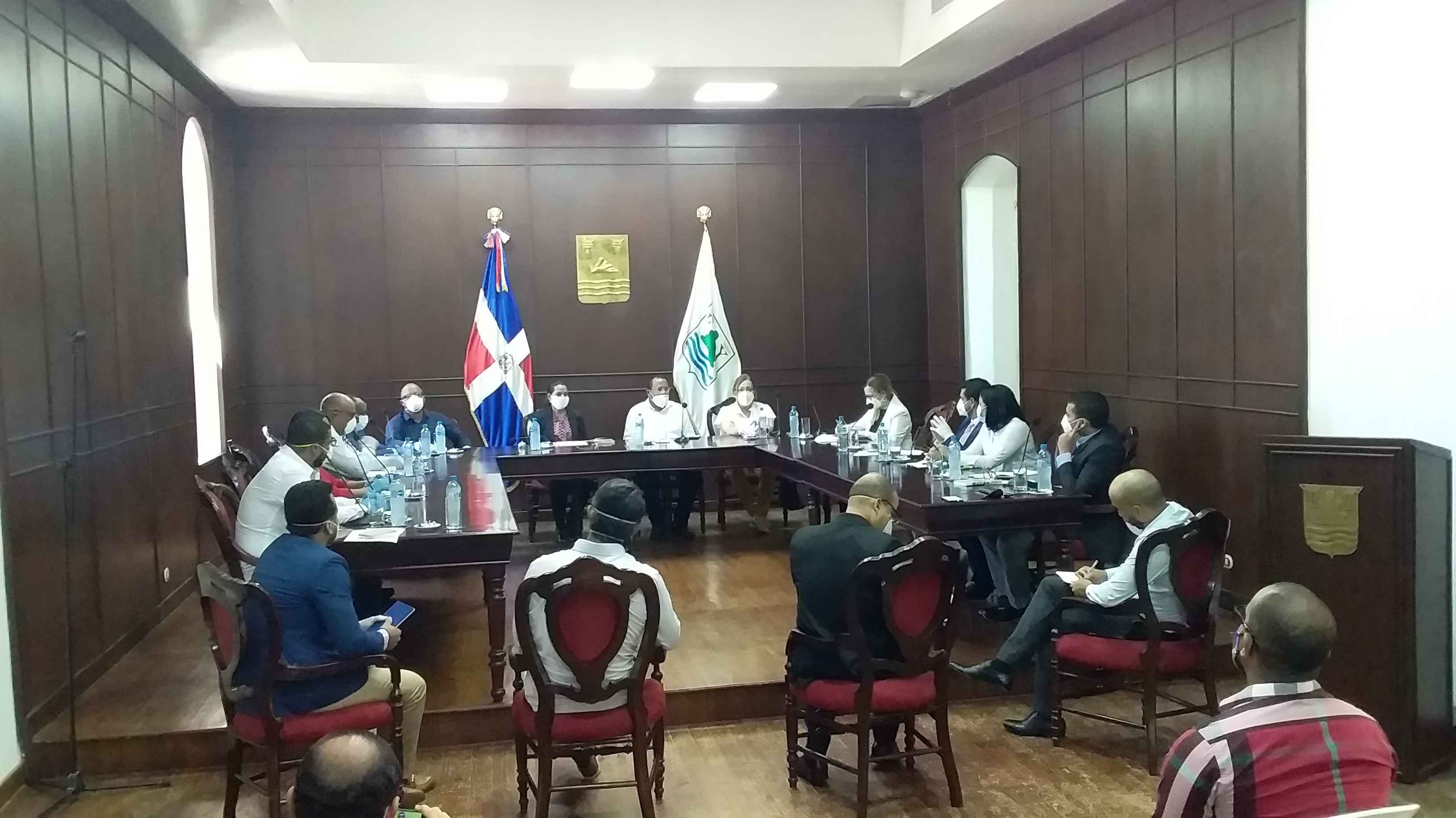 Regidores de Puerto Plata aprueban conminar al ministro de Salud pedirle un desagravio al alcalde Roquelito García