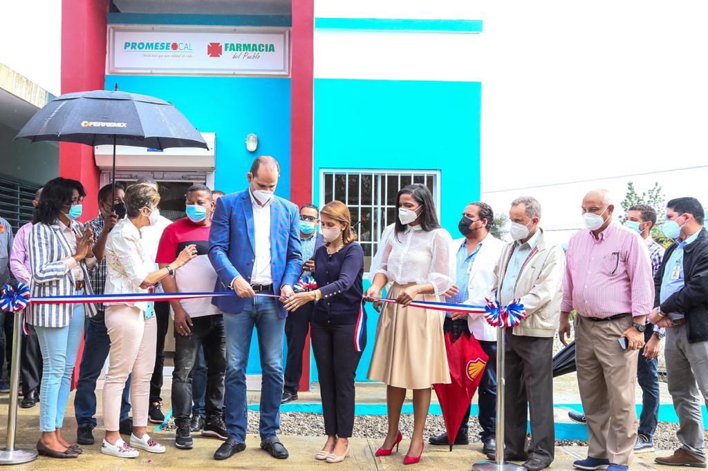 Inauguran Farmacias del Pueblo en los distritos municipales Gualete y La Jaiba de Villa Isabela