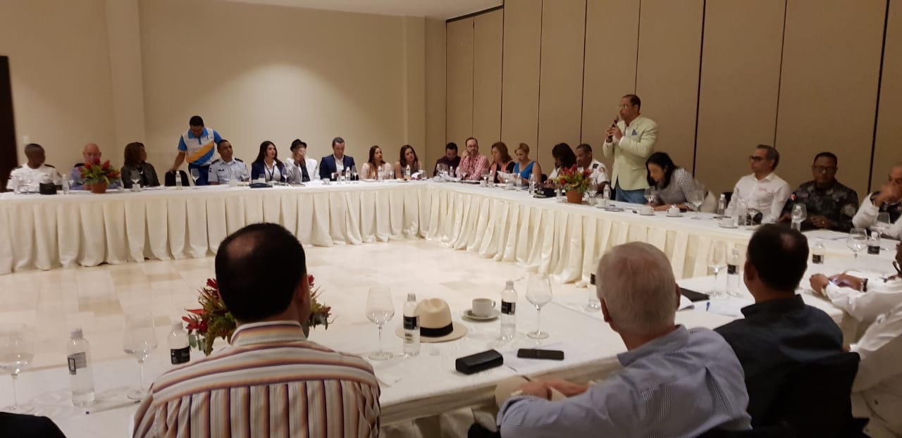 Autoridades y empresarios turísticos de Puerto Plata socializan planes de acción para este año 2020