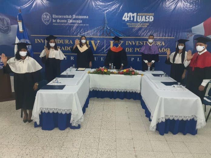 Centro de la UASD en Puerto Plata inviste 176 nuevos profesionales en primera graduación virtual de esa academia