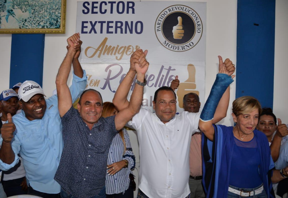 Renuncian del PRSC candidato a alcalde y cuatro regidores en Puerto Plata, bridan apoyo candidato PRM