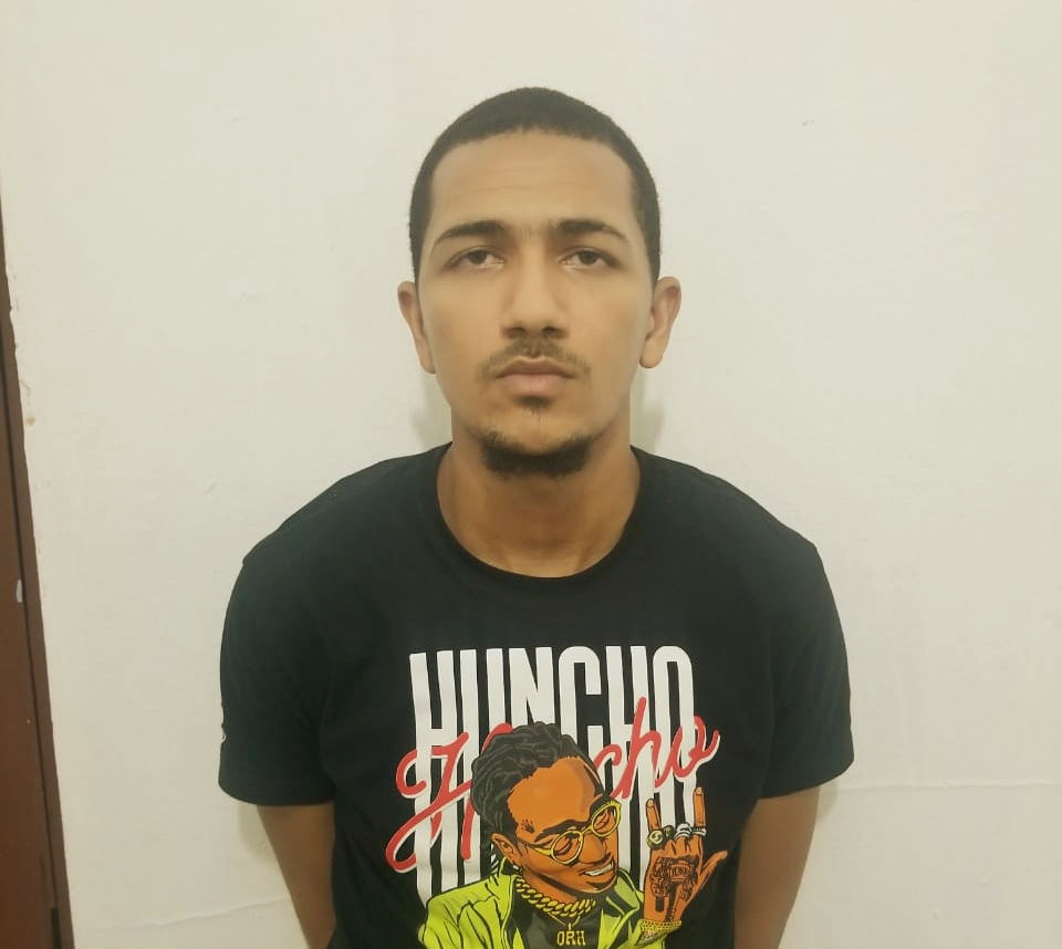 Apresan sujeto en Santiago portaba pistola con la cual fue asesinado guardaparques de Estero Hondo