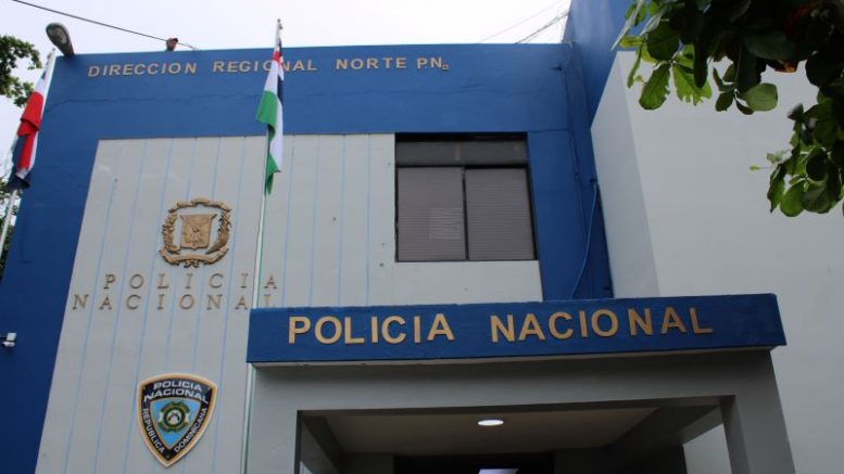 Policía Nacional desmantela una gallera y apresa a varias personas tras violar distanciamiento social para evitar propagación del COVID-19