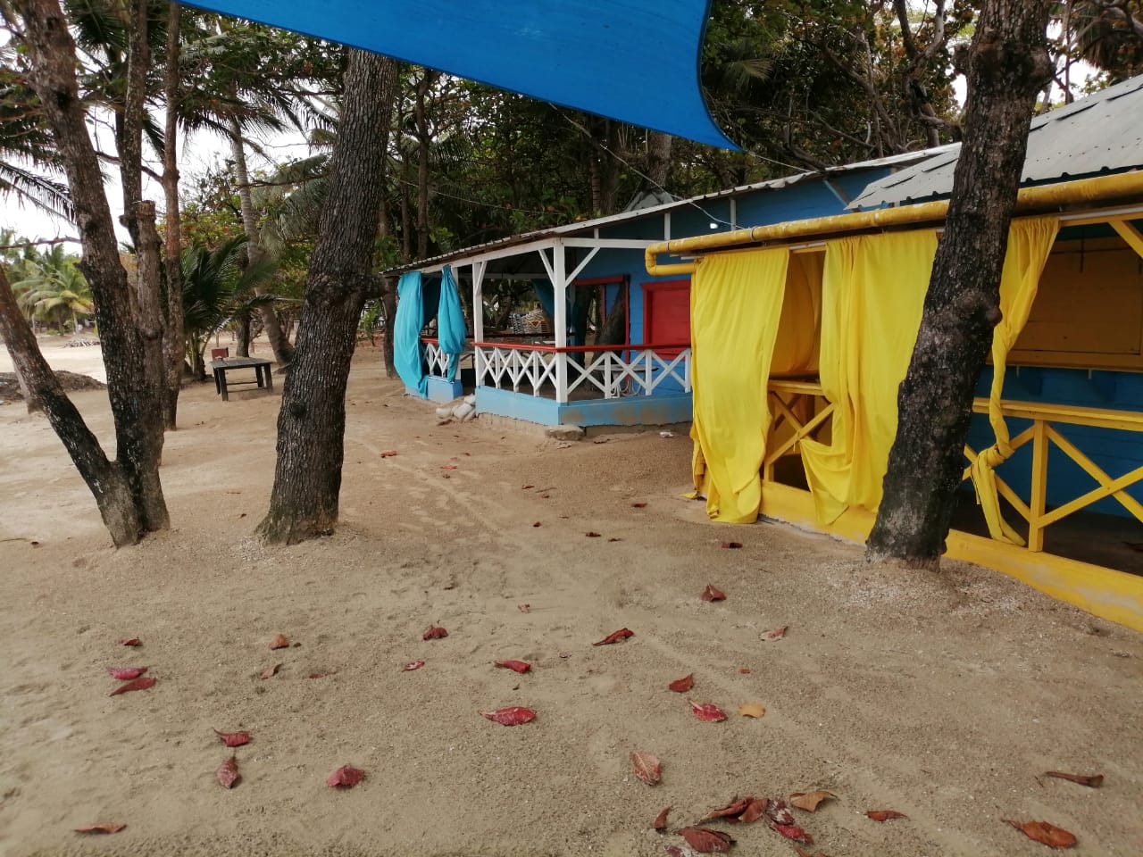 Caseteros de Costámbar y vendedores de artesanías están al grito por paralización de la economía