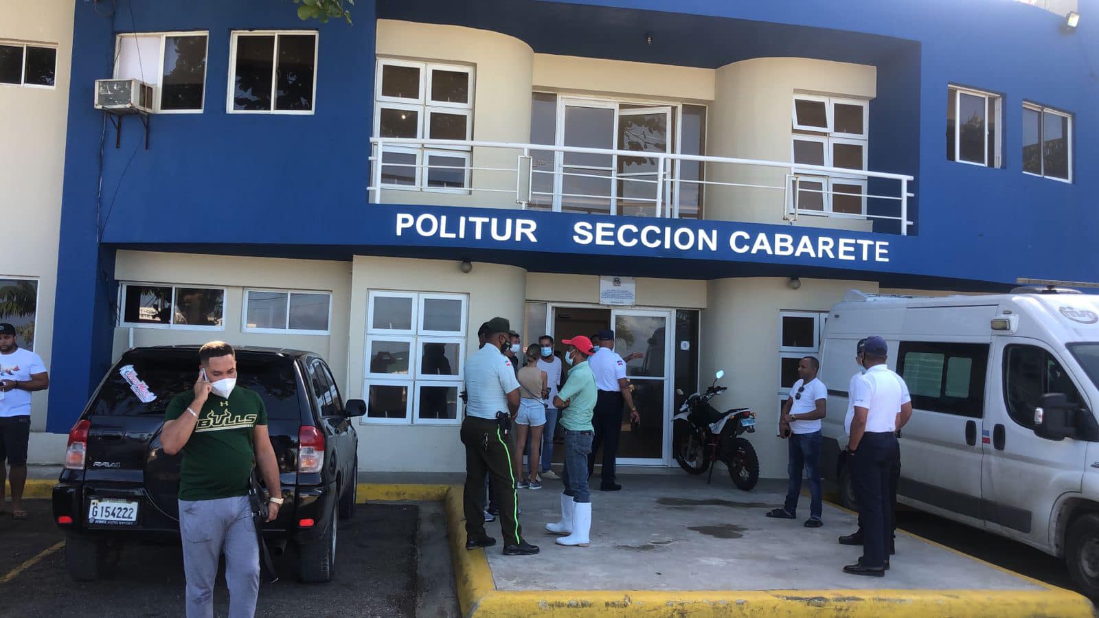 Extranjero golpeado por motorista en Cabarete presentó denuncia por agresión ante autoridades