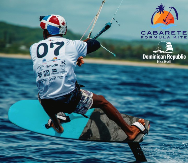 Atleta dominicano Adeury Corniel conquista segundo lugar Grand Prix de Kite Surf en Cabarete