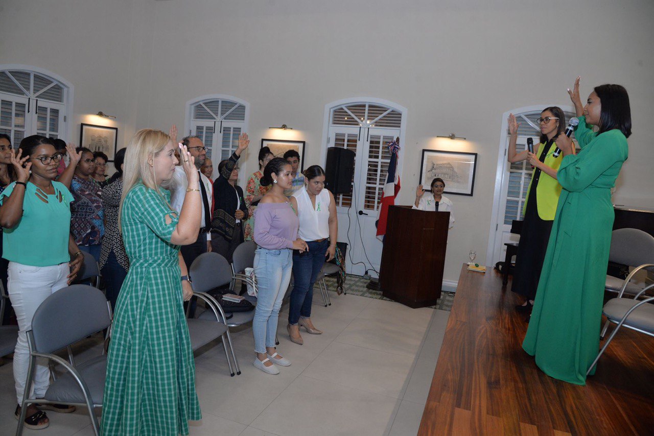 Ofrecen conversatorio “Salud Mental: hablemos sin estigma ni tabúes”