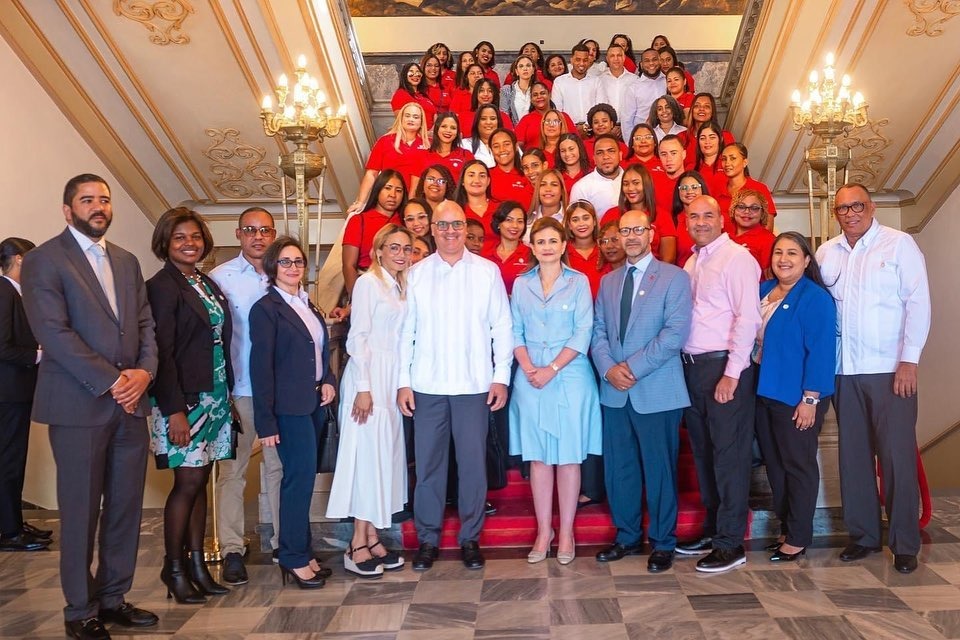 Reciben en Palacio Nacional equipo de Salud Pública que luchó contra el Covid en Puerto Plata