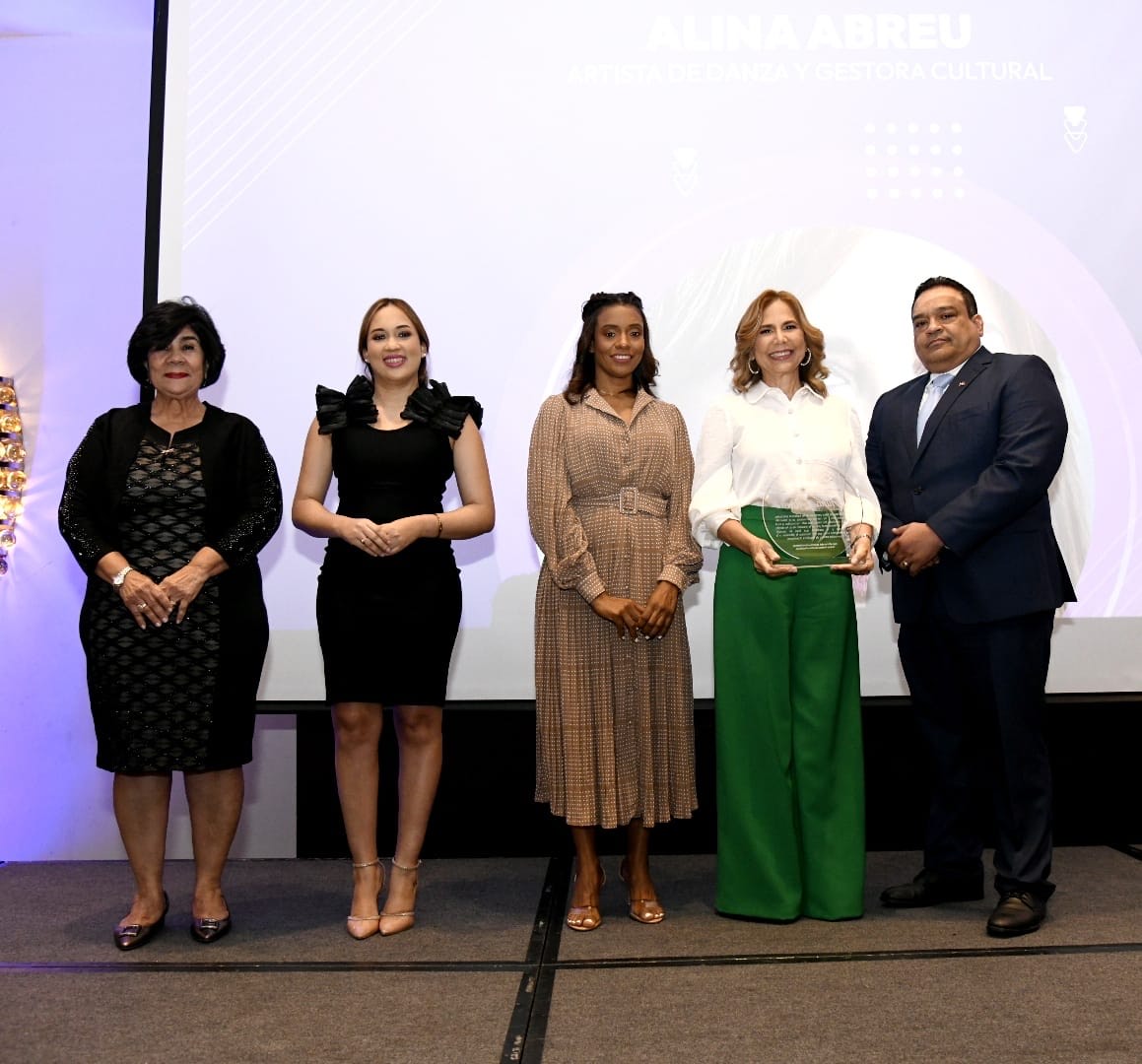 Valoran el rol de la mujer en la industria creativa dominicana; diez reconocidas por su liderazgo