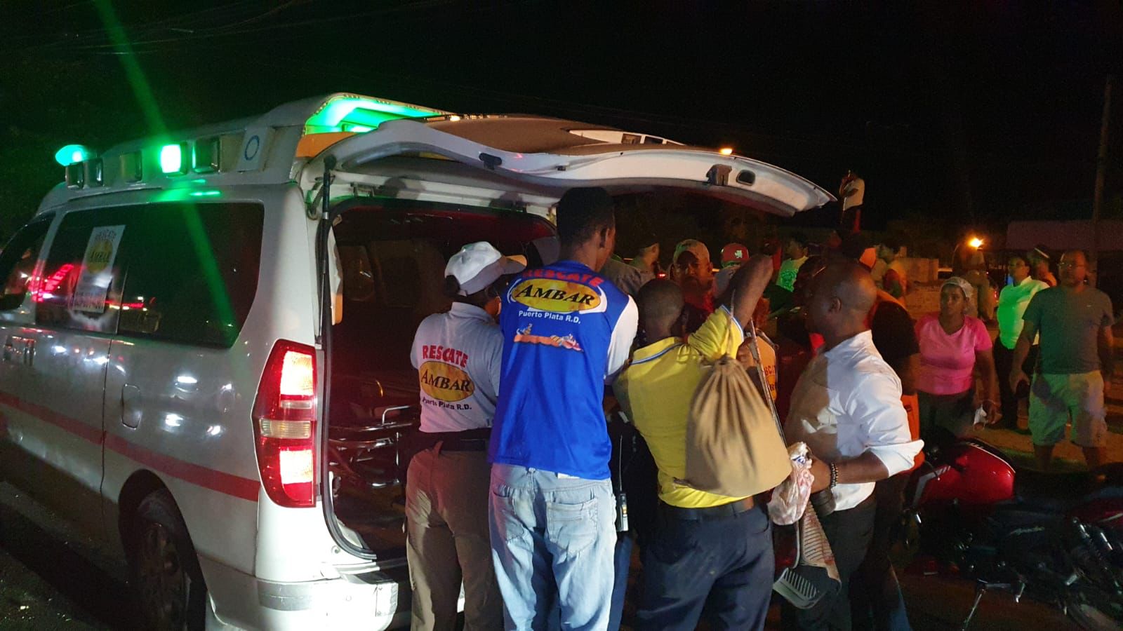 Está grave obrero cayó al vacío desde un tercer nivel en Playa Dorada; accidente vial deja conductor herido