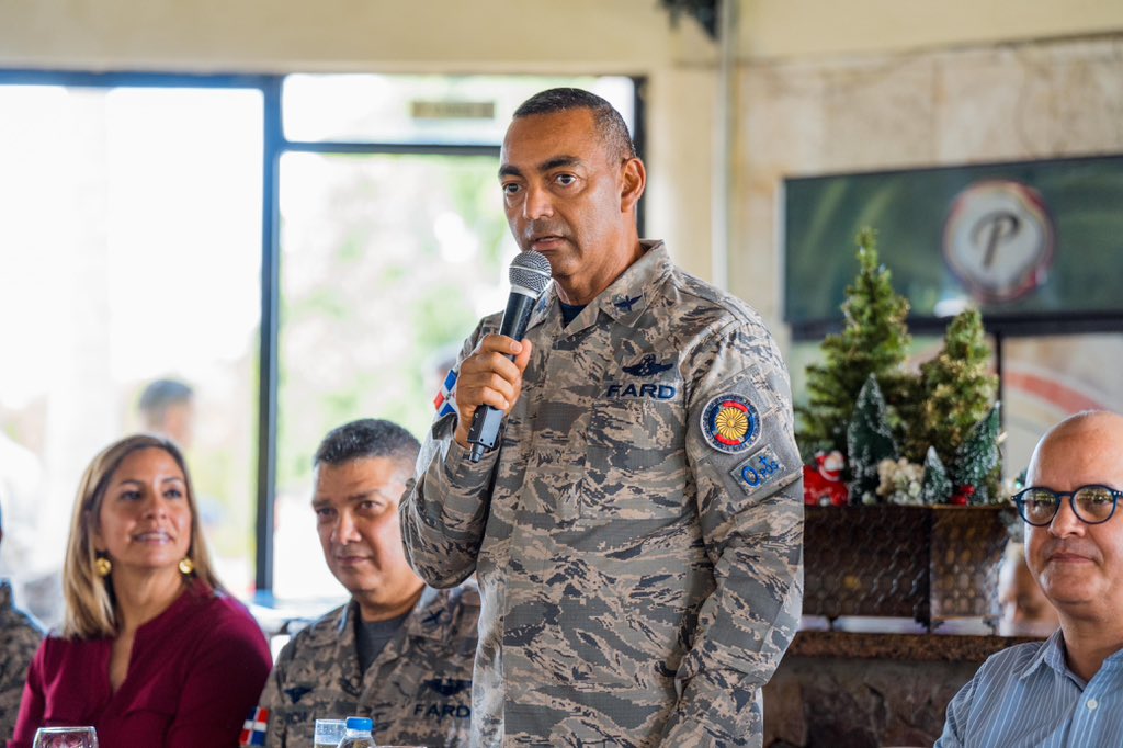 Comandante FARD exhorta a ciudadanos y soldados compartir tiempo de calidad con la familia