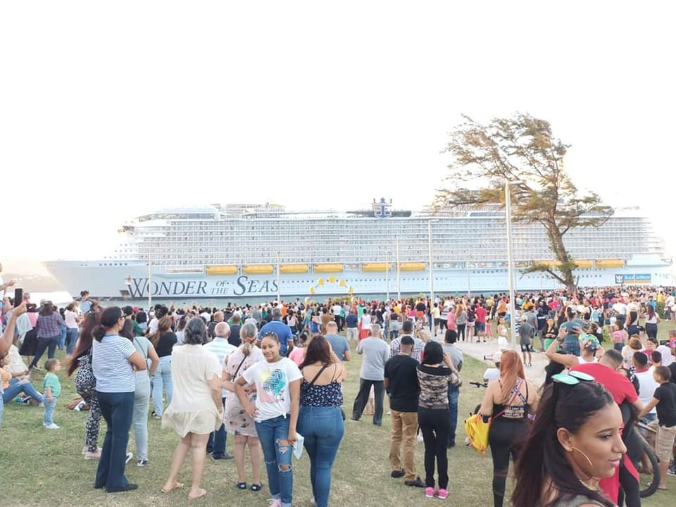 Constituyó tremenda atracción visita a Puerto Plata del crucero más grande del mundo