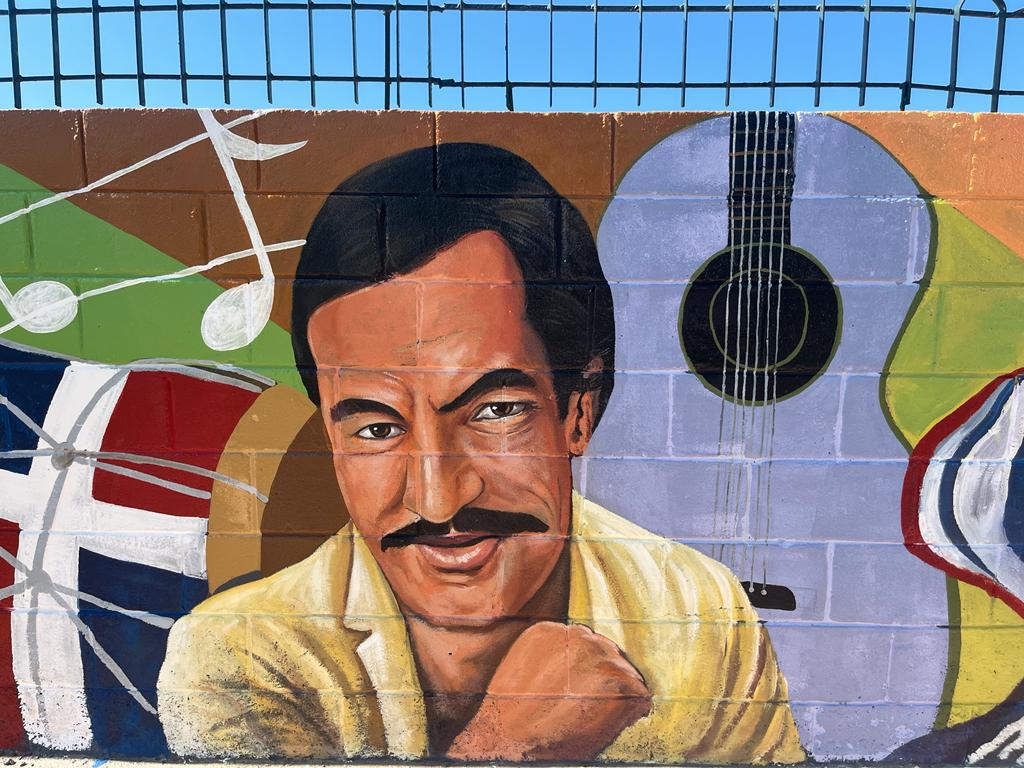 Movimiento cultural en apoyo a Abel Martínez plasma murales culturales en Castañuelas