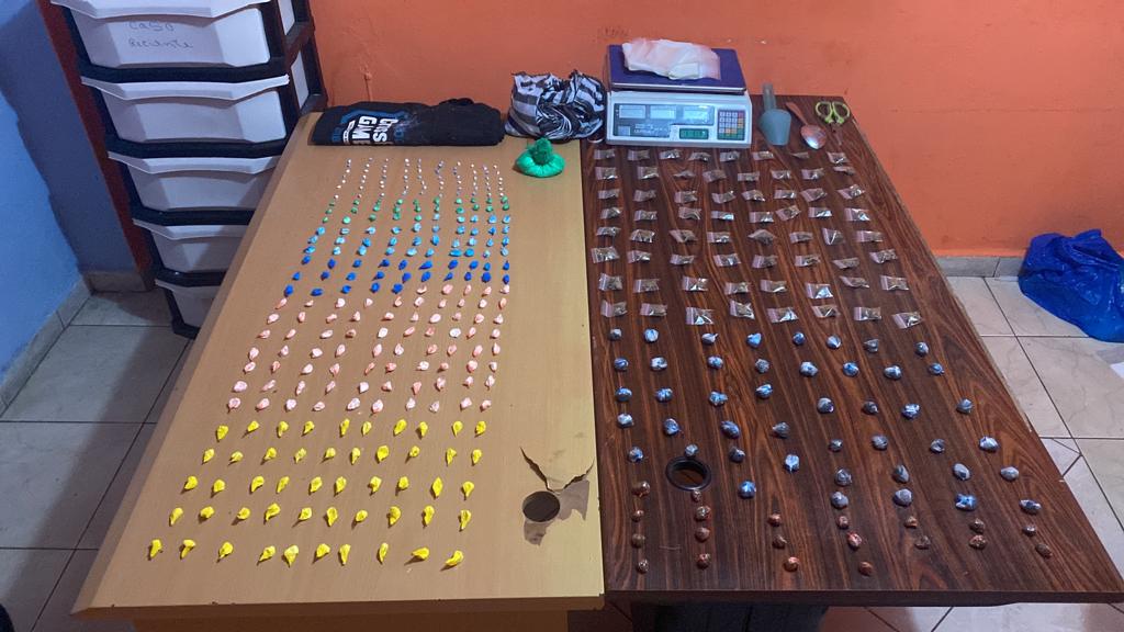 Decomisan 470 porciones de drogas en Puerto Plata mediante operativos antinarcóticos realizados en sectores populares 