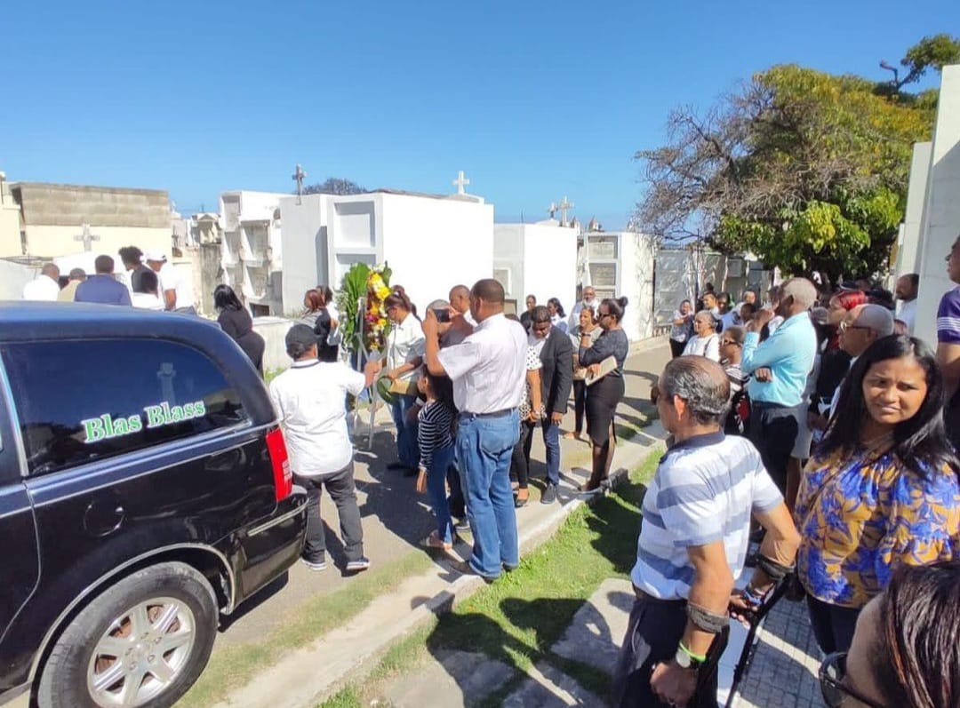 ¡Luctuosa! Sepultan en Puerto Plata madre del periodista Ariel Heredia Ricardo 