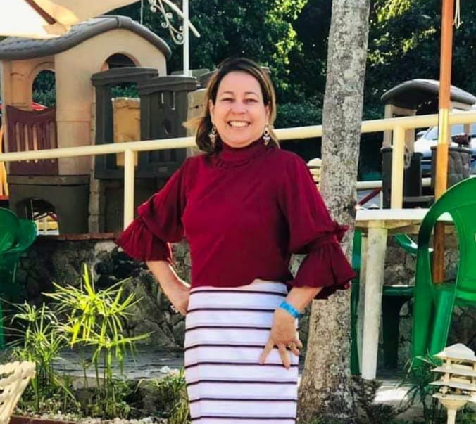 ¡Luctuosa! Sepultan educadora puertoplateña Marisol Martinez esposa del diputado Félix Castillo 