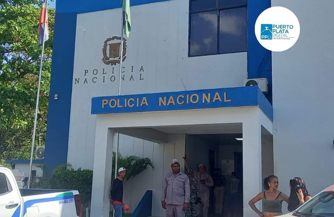 Agentes policiales apresaron una menor que agredió a su madre en Luperón