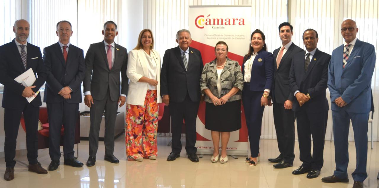 Delegación de la Cámara de Comercio de Puerto Plata realiza presentación en Castellón, España