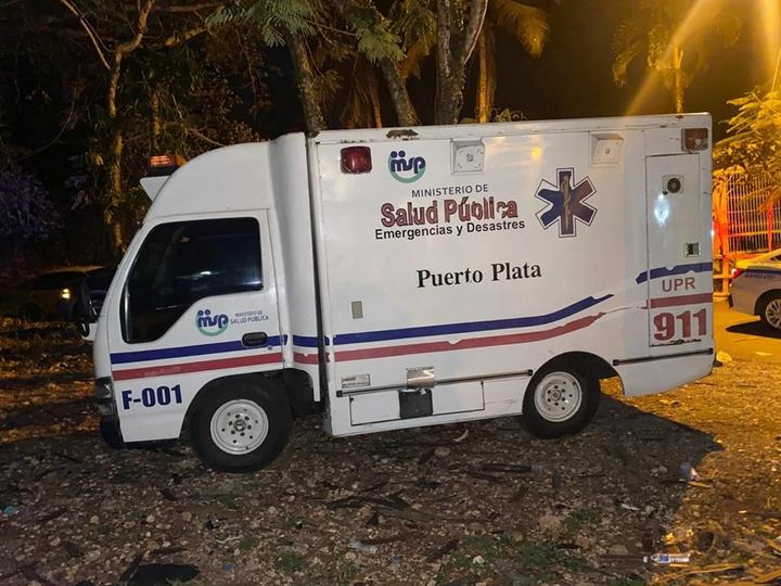 ¡Insólito! Conductor de ambulancia borracho atropella agente policial en Sosúa 