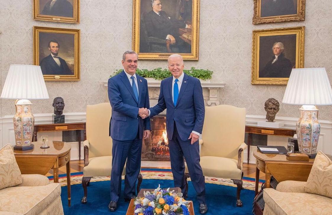 Biden y Abinader fortalecen lazos bilaterales en un histórico encuentro en la Casa Blanca