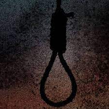 Hallan haitiano ahorcado y su cadáver putrefacto en paraje de Villa Isabela